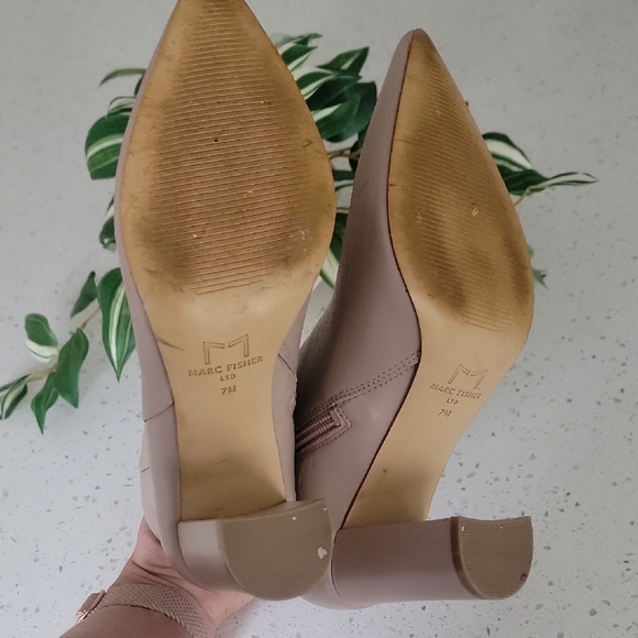 Marc Fisher Pink Heeled Boots with Chunky Block Heel - Picture 3 of 9